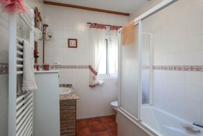 Image No.16-4 Bed Villa / Detached for sale