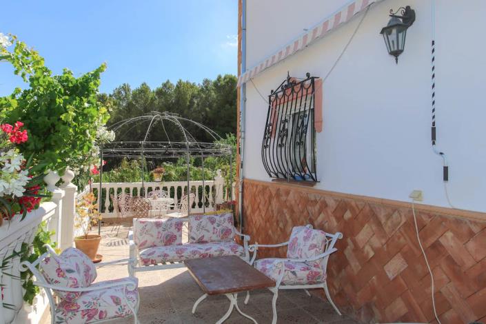 Image No.28-4 Bed Villa / Detached for sale