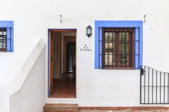 Image No.15-14 Bed Hotel for sale