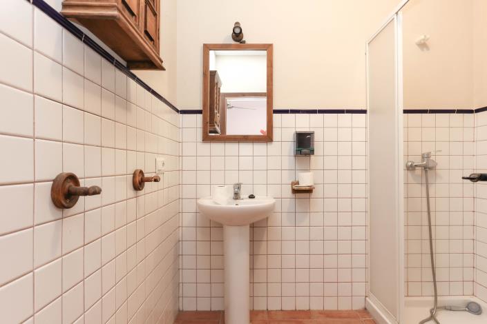 Image No.43-14 Bed Hotel for sale