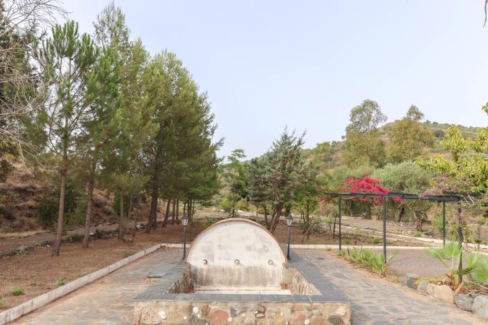 Image No.52-14 Bed Hotel for sale