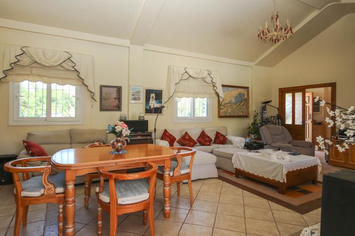 Image No.13-5 Bed Villa / Detached for sale