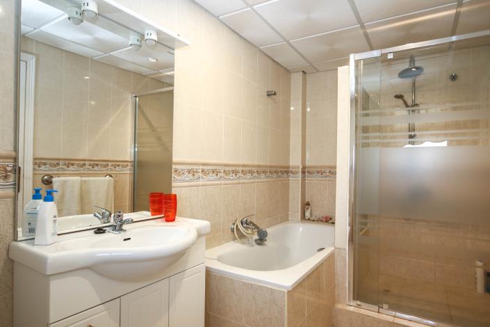 Image No.22-5 Bed Villa / Detached for sale