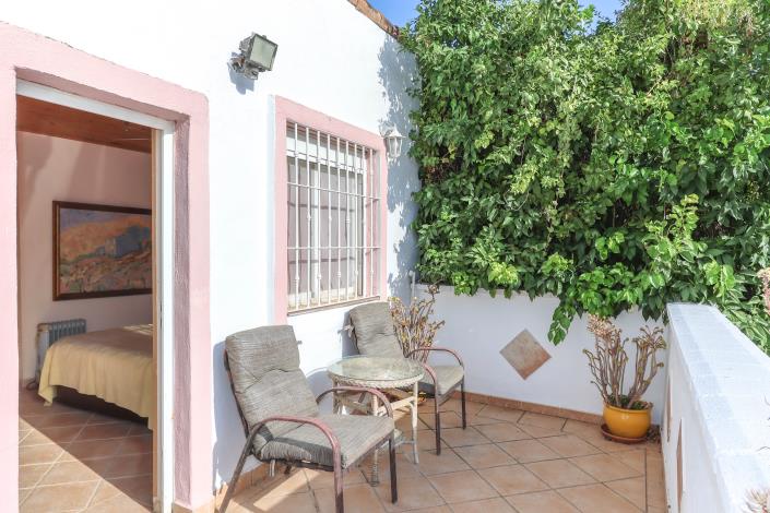 Image No.58-5 Bed Villa / Detached for sale