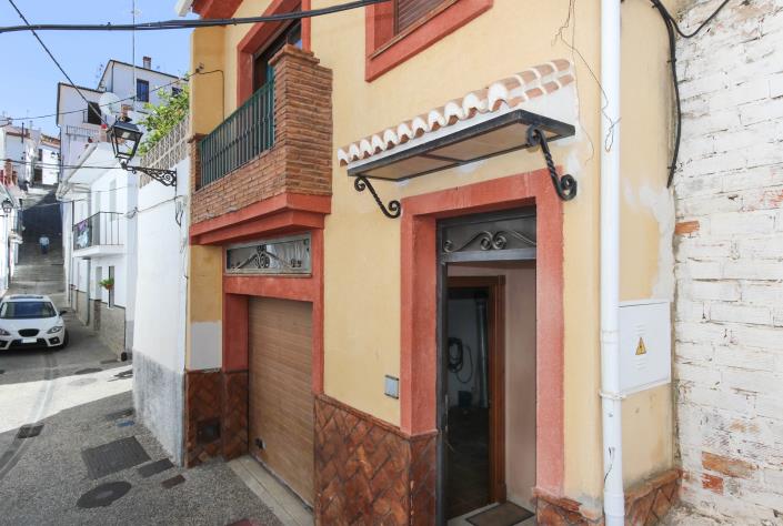 Image No.4-4 Bed Townhouse for sale