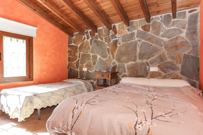 Image No.24-4 Bed Villa / Detached for sale