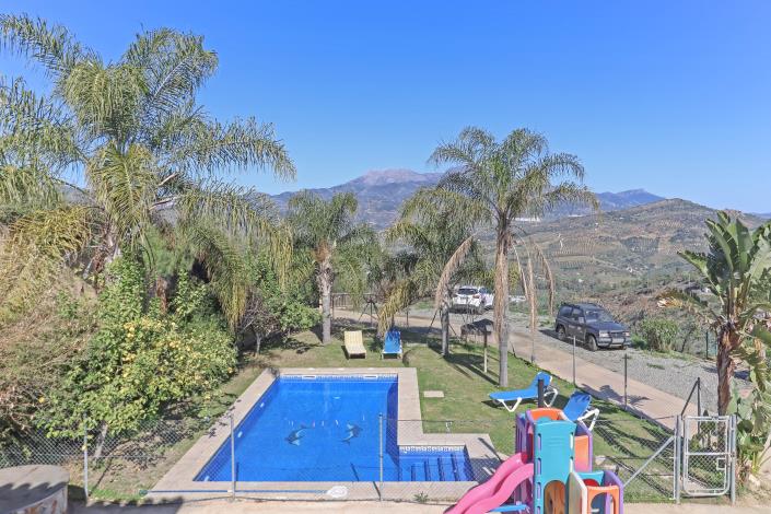 Image No.34-4 Bed Villa / Detached for sale