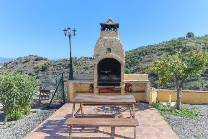 Image No.41-4 Bed Villa / Detached for sale