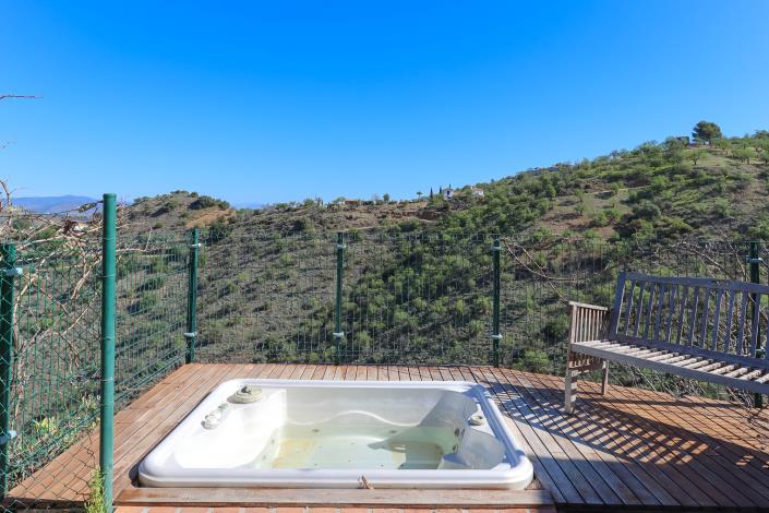 Image No.42-4 Bed Villa / Detached for sale