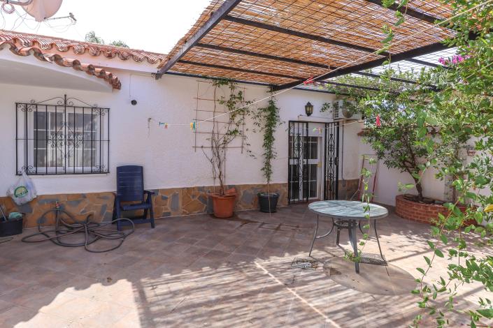 Image No.52-5 Bed Villa / Detached for sale