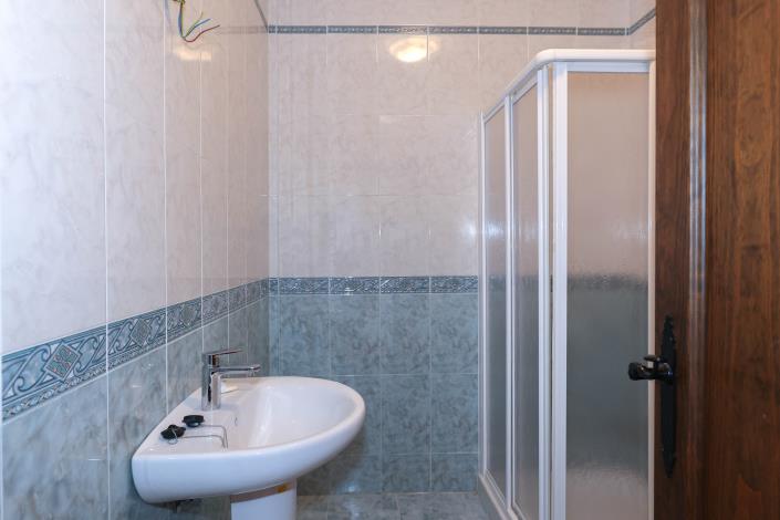 Image No.28-4 Bed Villa / Detached for sale