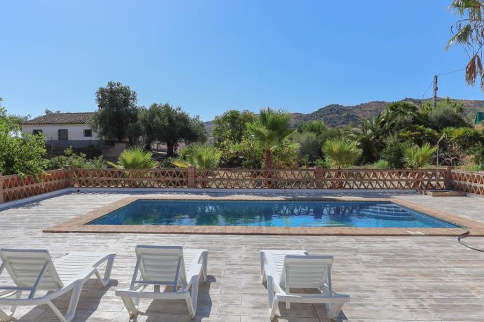 Image No.36-4 Bed Villa / Detached for sale