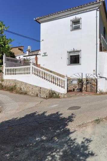 Image No.6-3 Bed Villa / Detached for sale