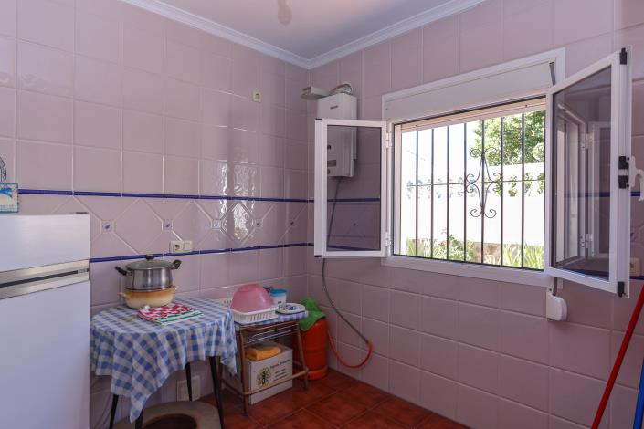 Image No.14-3 Bed Villa / Detached for sale