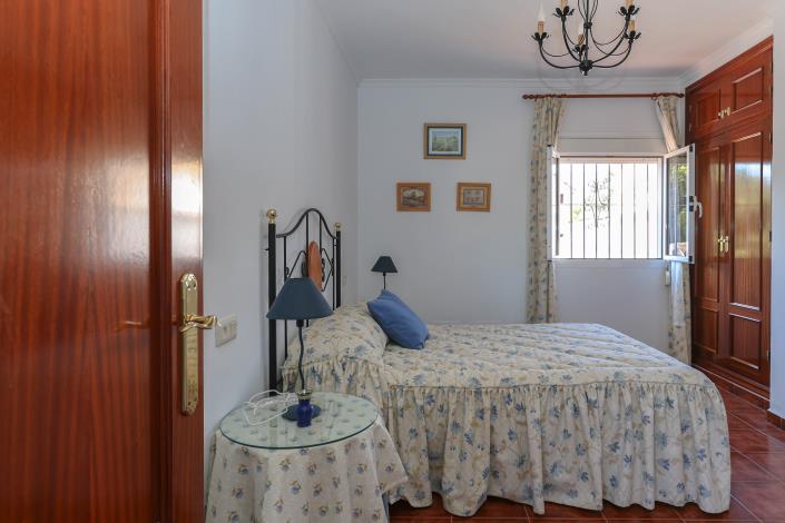 Image No.18-3 Bed Villa / Detached for sale