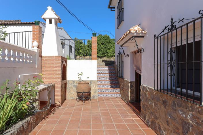 Image No.24-3 Bed Villa / Detached for sale