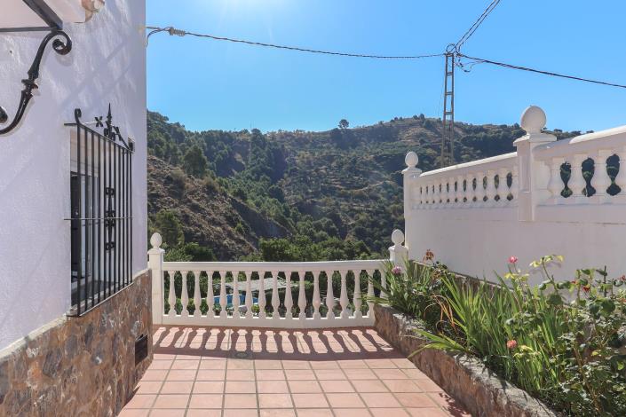 Image No.38-3 Bed Villa / Detached for sale