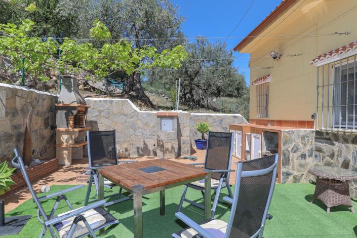 Image No.53-4 Bed Villa / Detached for sale