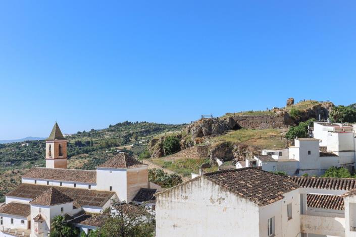 Image No.45-4 Bed Townhouse for sale