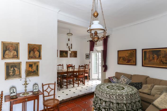 Image No.6-5 Bed Townhouse for sale