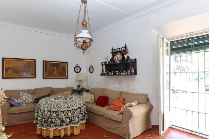 Image No.21-5 Bed Townhouse for sale