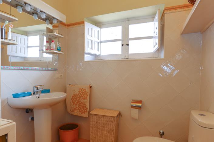 Image No.36-5 Bed Townhouse for sale