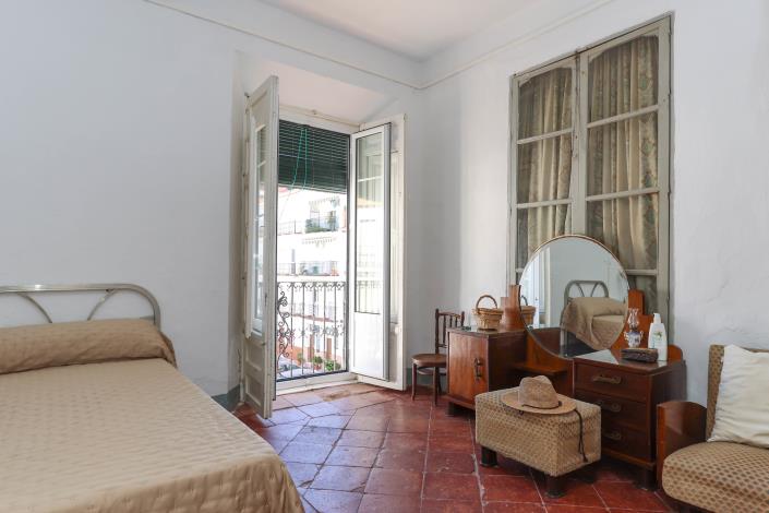 Image No.41-5 Bed Townhouse for sale