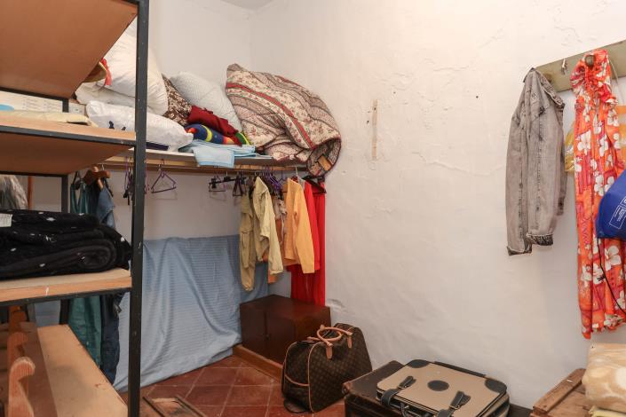 Image No.44-5 Bed Townhouse for sale