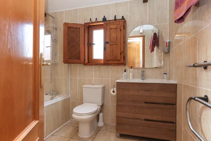 Image No.30-3 Bed Villa / Detached for sale