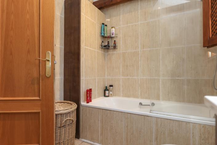 Image No.32-3 Bed Villa / Detached for sale