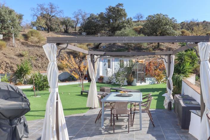 Image No.41-3 Bed Villa / Detached for sale