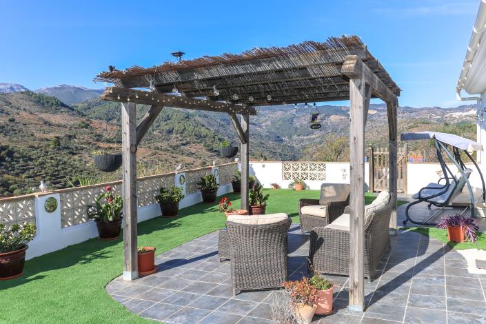 Image No.42-3 Bed Villa / Detached for sale