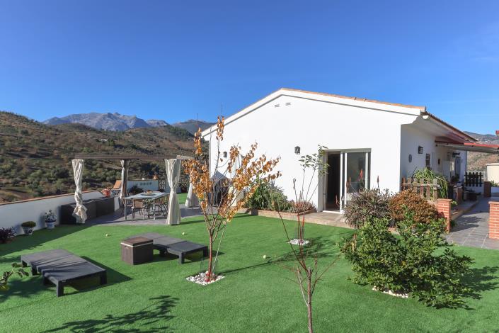 Image No.46-3 Bed Villa / Detached for sale