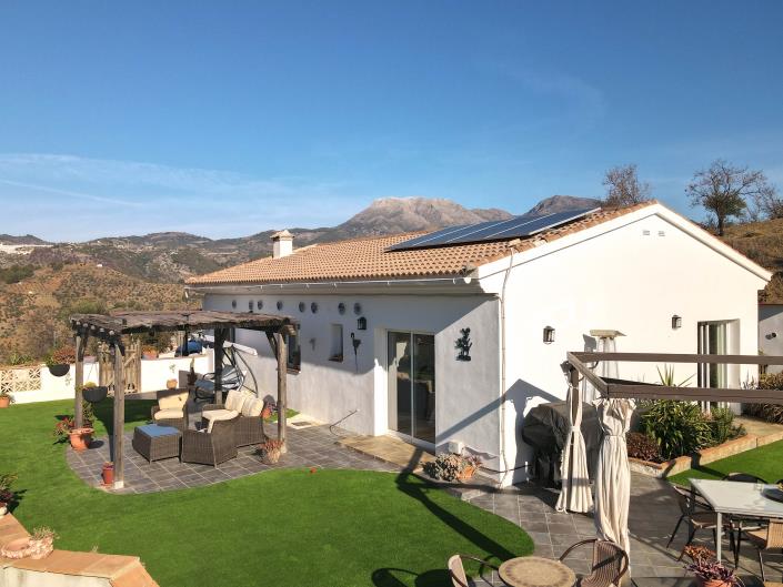 Image No.56-3 Bed Villa / Detached for sale