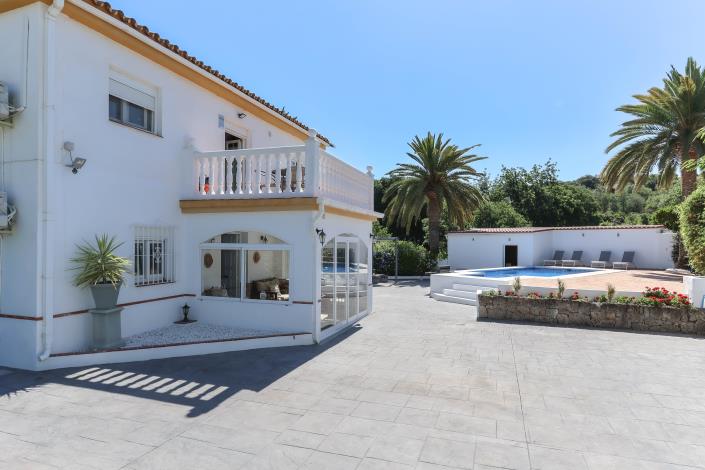 Image No.24-5 Bed Villa / Detached for sale