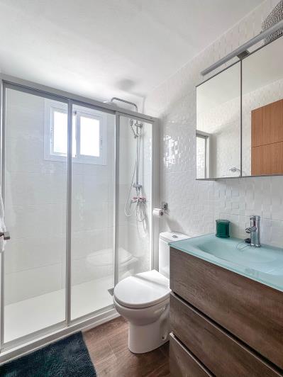 Image No.36-5 Bed Villa / Detached for sale