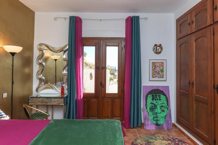 Image No.22-4 Bed Villa / Detached for sale