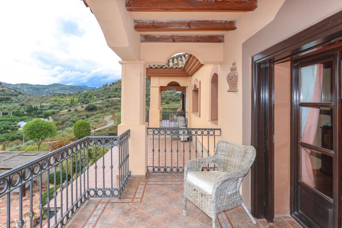 Image No.23-5 Bed Villa / Detached for sale