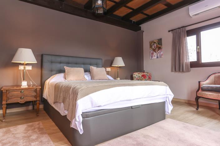 Image No.38-5 Bed Villa / Detached for sale