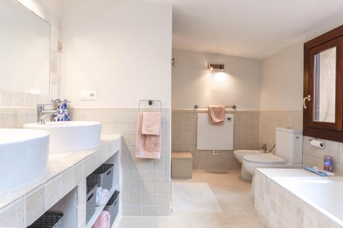 Image No.41-5 Bed Villa / Detached for sale