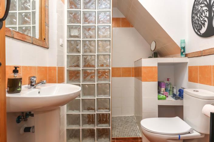 Image No.32-3 Bed Townhouse for sale