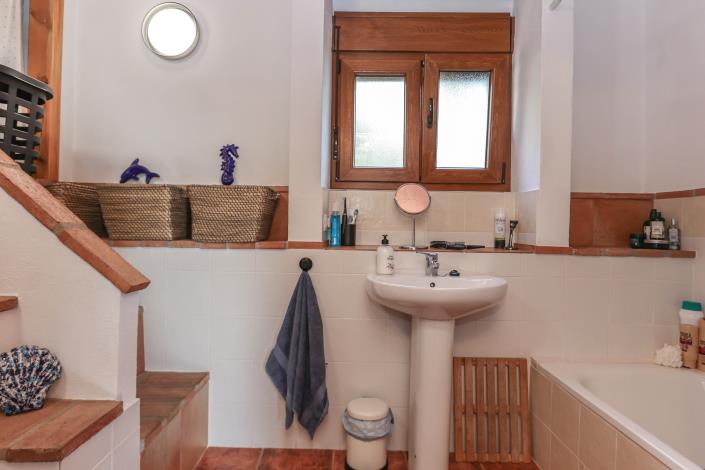 Image No.43-3 Bed Townhouse for sale