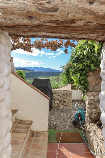 Image No.61-3 Bed Townhouse for sale