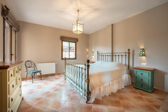 Image No.18-4 Bed Villa / Detached for sale