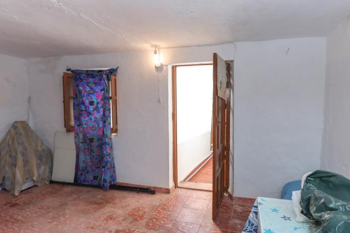 Image No.31-4 Bed Townhouse for sale