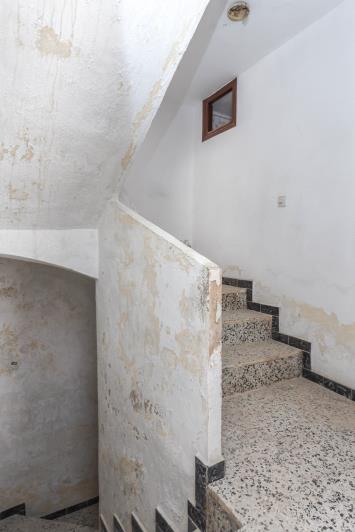 Image No.14-2 Bed Townhouse for sale