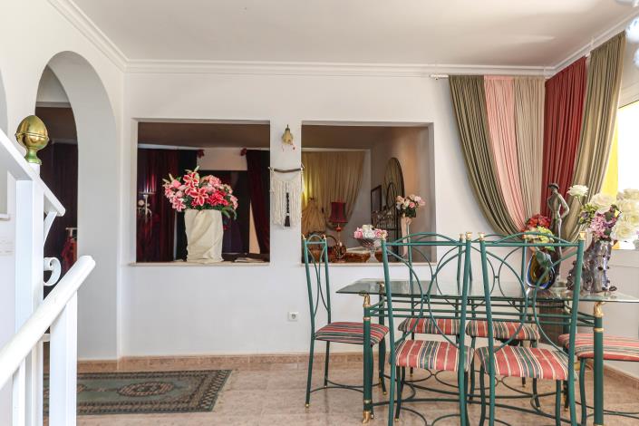 Image No.11-3 Bed Townhouse for sale