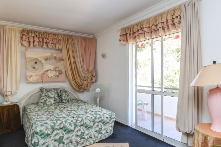 Image No.20-3 Bed Townhouse for sale