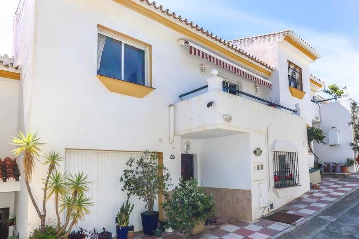 Image No.34-3 Bed Townhouse for sale