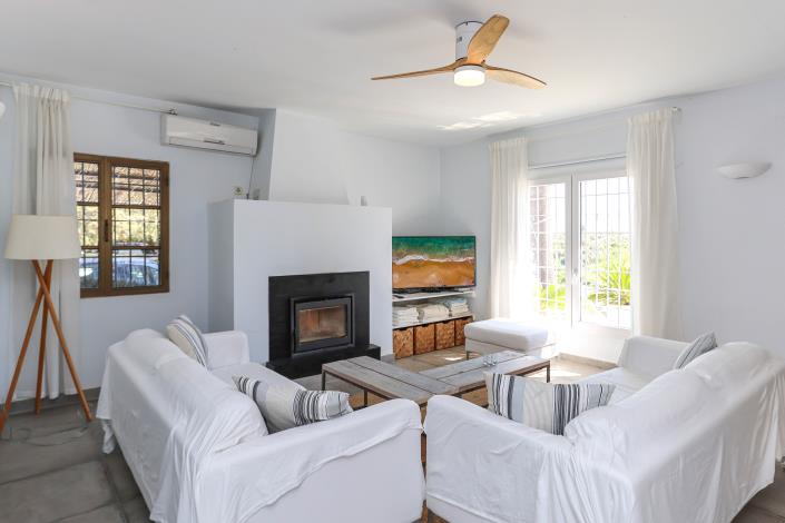 Image No.9-3 Bed Villa / Detached for sale